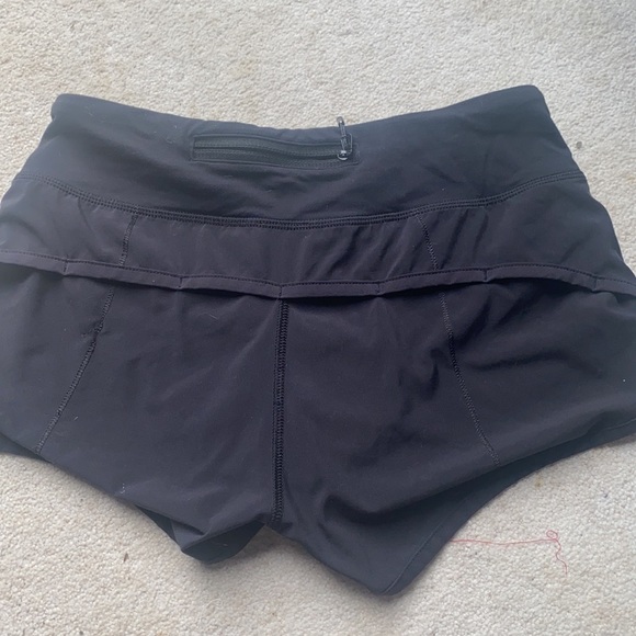 Lulu lemon running short size 2 - Picture 3 of 6